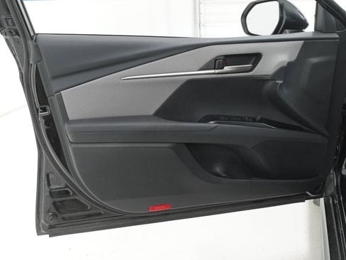 Used 2025 Toyota Camry SE FWD image 10