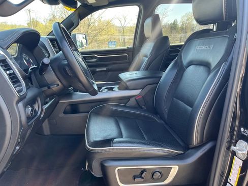 Used 2024 RAM 1500 Laramie AWD/4WD image 14