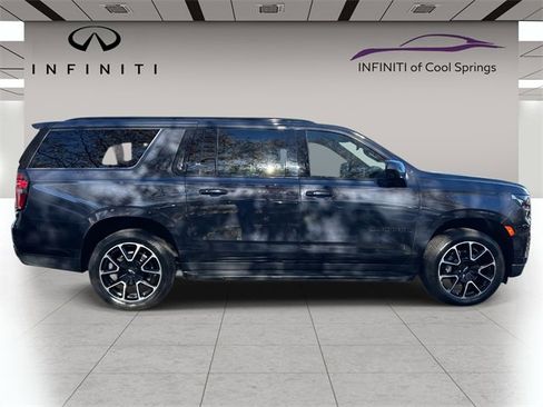 Used 2024 Chevrolet Suburban RST image 8