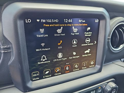 Used 2022 Jeep Wrangler Unlimited Sahara w/ Cold Weather Group AWD/4WD image 23