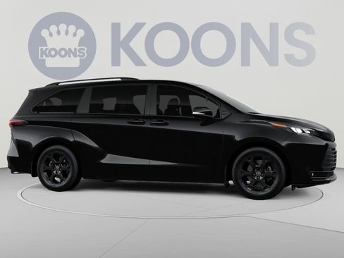 New 2026 Toyota Sienna XLE Woodland Edition AWD/4WD image 16