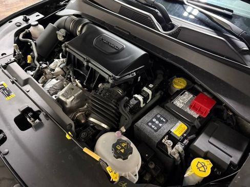 Used 2025 Jeep Compass Limited AWD/4WD image 44
