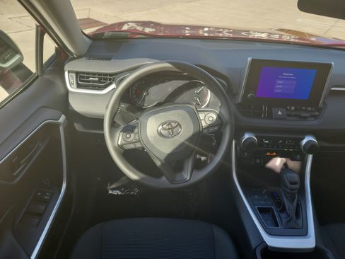 Certified 2024 Toyota RAV4 LE FWD image 17
