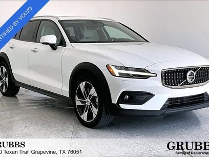 Used 2023 Volvo V60 B5 Cross Country Plus w/ Climate Package