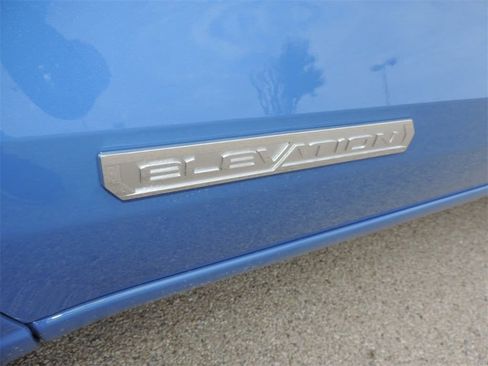 New 2025 GMC Canyon Elevation w/ Convenience Package image 10