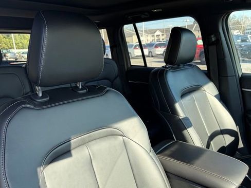 New 2026 Jeep Grand Cherokee Limited w/ Limited Altitude Package AWD/4WD image 31