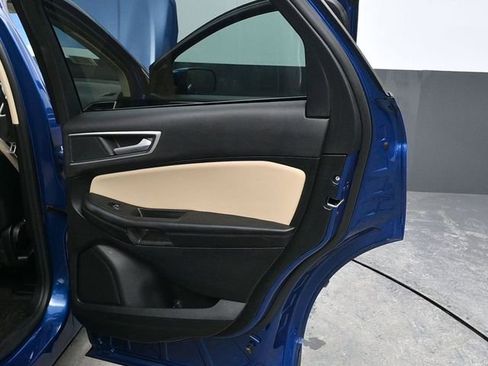 Used 2023 Ford Edge SEL w/ Convenience Package image 11