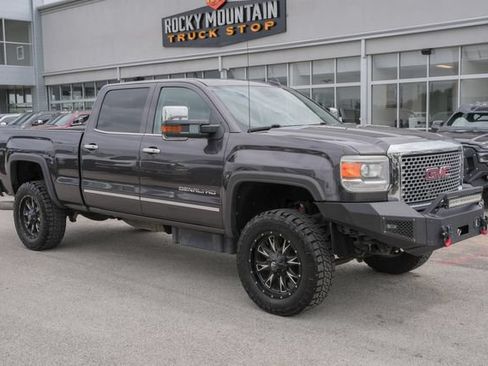 Used 2016 GMC Sierra 2500 Denali w/ Duramax Plus Package AWD/4WD image 3