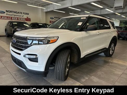 Used 2023 Ford Explorer XLT w/ Equipment Group 202A AWD/4WD image 15