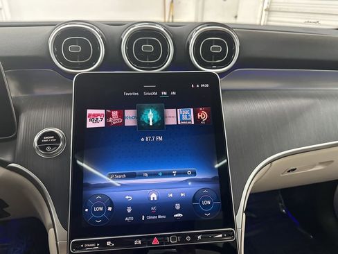 Used 2026 Mercedes-Benz GLC 300 image 15