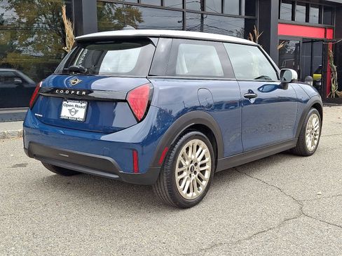 Used 2025 MINI Cooper 2-Door Hardtop image 6