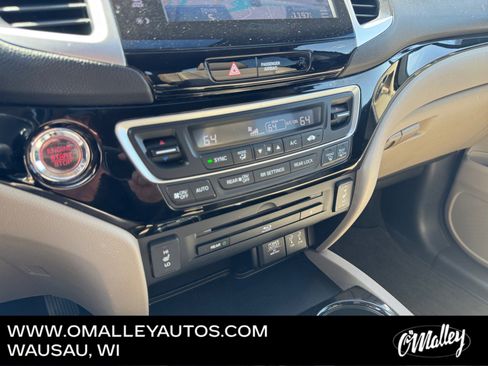 Used 2016 Honda Pilot Touring image 21