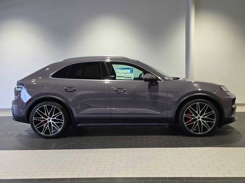 New 2025 Porsche Macan Turbo Electric image 8
