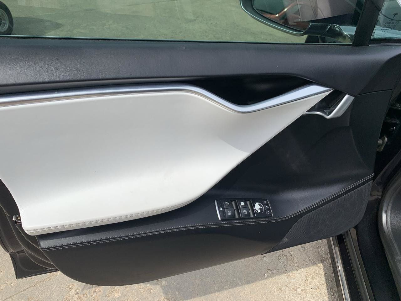 Used 2017 Tesla Model S 60 RWD image 13
