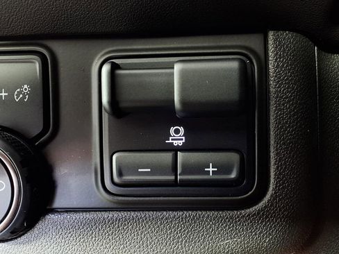 Used 2022 Chevrolet Tahoe RST w/ Luxury Package image 21