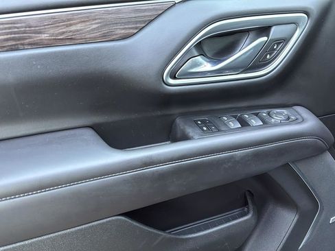 Used 2021 Chevrolet Tahoe LT w/ LT Signature Package image 9