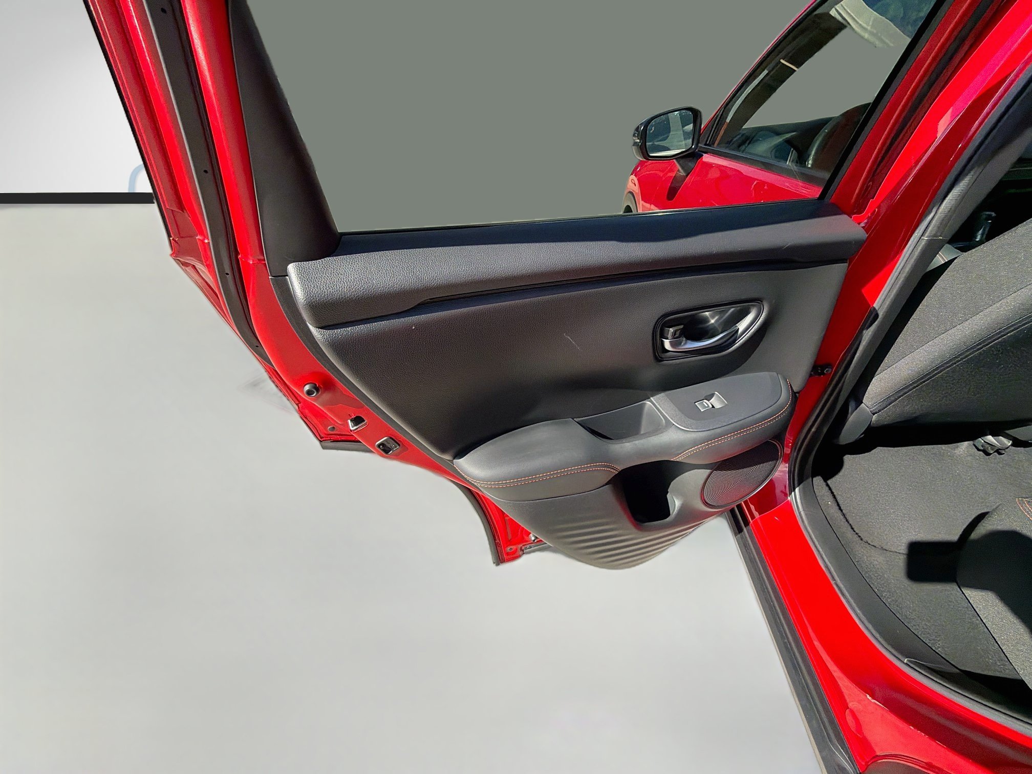Certified 2025 Honda HR-V Sport image 24