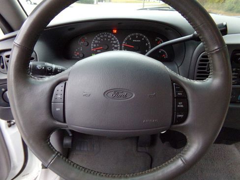 Used 2001 Ford F150 Lariat image 60