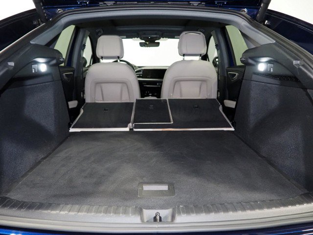 Used 2024 Audi Q4 e-tron quattro Premium Plus Sportback AWD/4WD image 39