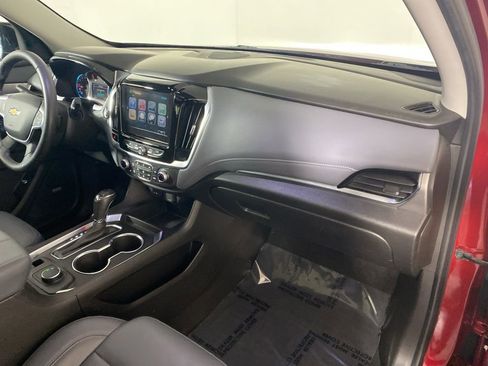 Used 2019 Chevrolet Traverse LT w/ LT Premium Package FWD image 33