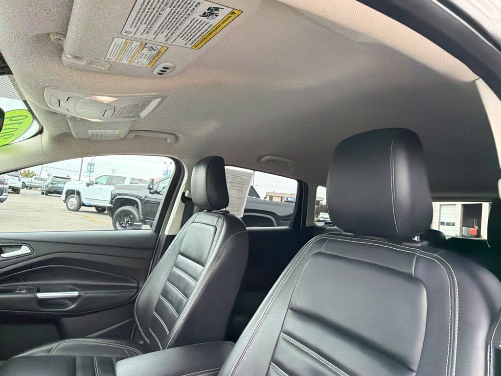 Used 2019 Ford Escape Titanium AWD/4WD image 15