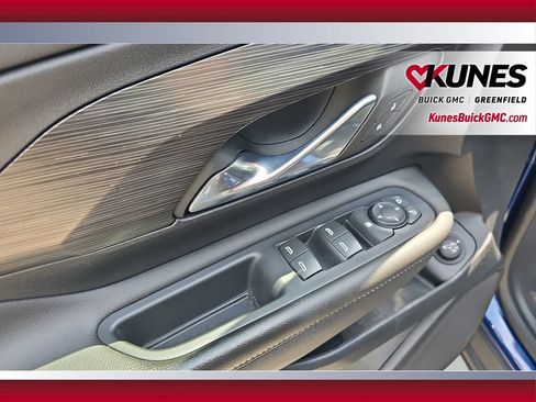 Used 2023 GMC Terrain SLE w/ Driver Convenience Package FWD image 15