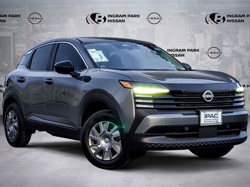 New 2025 Nissan Kicks S image 1