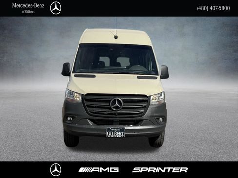 Used 2023 Mercedes-Benz Sprinter 2500 image 2