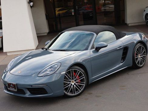 Used 2017 Porsche 718 Boxster S RWD image 62