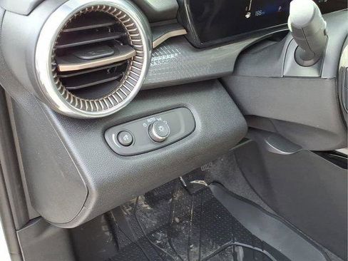 New 2026 Chevrolet Trax ACTIV w/ Driver Confidence Package image 17