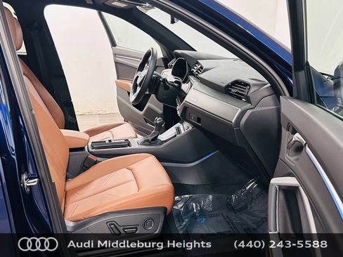 Certified 2025 Audi Q3 2.0T Premium Plus w/ Premium Plus Package AWD/4WD image 9