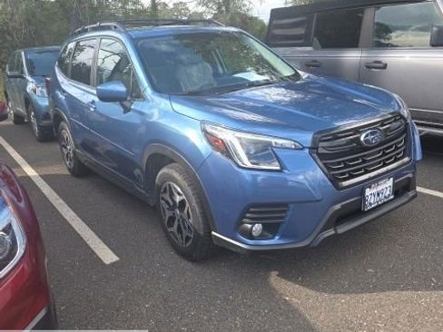 Used 2022 Subaru Forester Premium w/ Popular Package #1 AWD/4WD image 6
