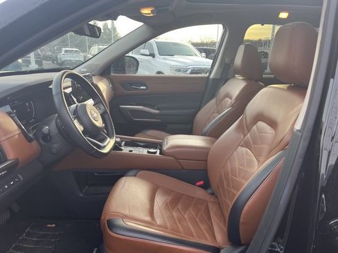 Certified 2023 Nissan Pathfinder Platinum w/ Lighting Package (N93) image 27