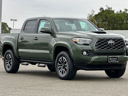 Used 2022 Toyota Tacoma TRD Sport image 5