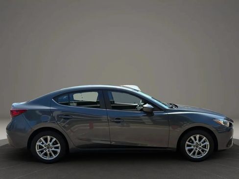 Used 2016 MAZDA MAZDA3 i Touring FWD image 5