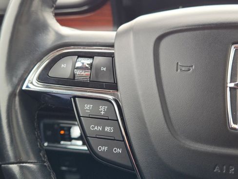 Used 2021 Lincoln Nautilus Reserve w/ Monochromatic Package AWD/4WD image 47