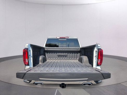 New 2026 GMC Sierra 1500 SLT w/ SLT Premium Plus Package AWD/4WD image 5