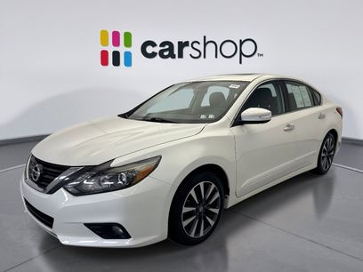 Used 2016 Nissan Altima 2.5 SL w/ 2.5 Technology w/LED Package