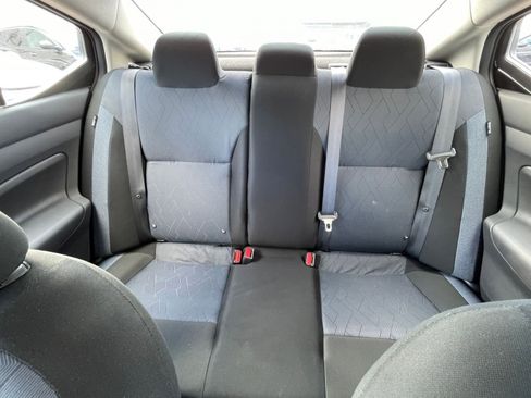 Used 2025 Nissan Versa SV image 37