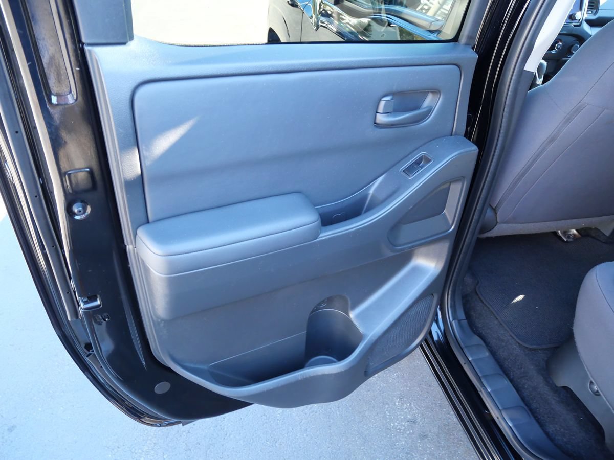 Used 2022 Nissan Frontier S w/ Technology Package AWD/4WD image 17
