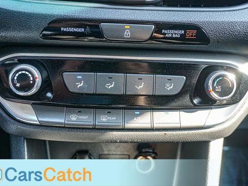 Used 2018 Hyundai Elantra GT image 36