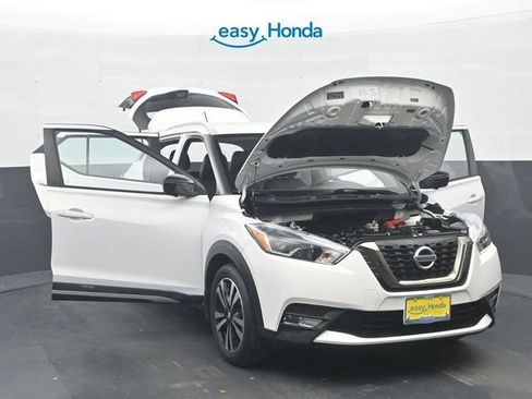 Used 2019 Nissan Kicks SR w/ SR Premium Package image 35