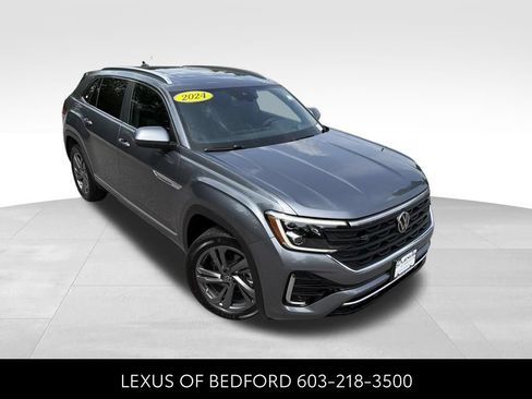 Used 2024 Volkswagen Atlas Cross Sport SEL R-Line AWD/4WD image 3
