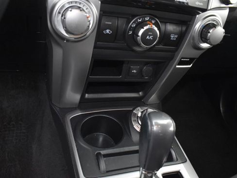 Used 2020 Toyota 4Runner SR5 Premium w/ Moonroof Package AWD/4WD image 15