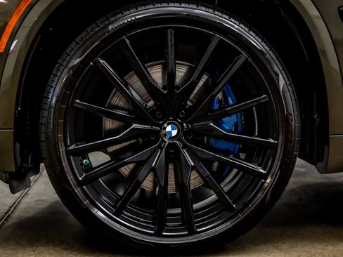 Used 2025 BMW X5 M60i AWD/4WD image 33
