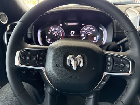 Used 2025 RAM 3500 Laramie AWD/4WD image 32