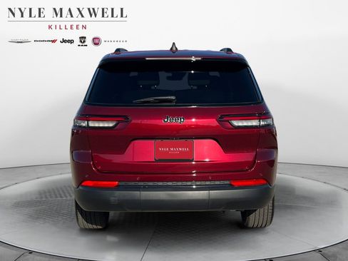 New 2025 Jeep Grand Cherokee L Altitude image 15