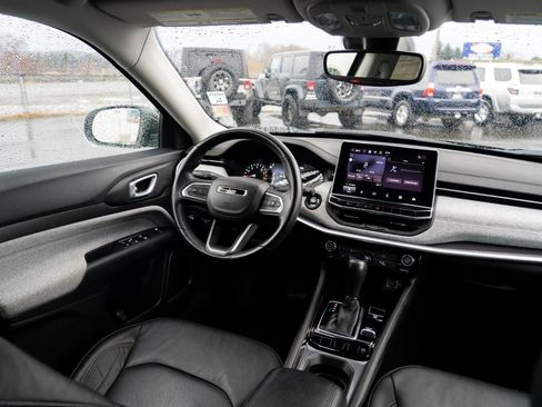 Used 2022 Jeep Compass Latitude AWD/4WD image 22