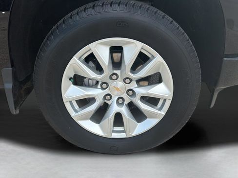 Used 2025 Chevrolet Silverado 1500 Custom AWD/4WD image 26