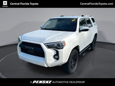 Used 2022 Toyota 4Runner SR5 AWD/4WD image 1